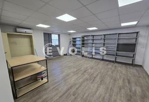 Location bureaux Egly - Proche RER C et bus