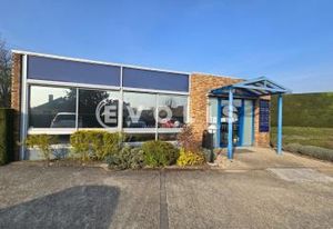 Location bureau médical Egly - Proche RER, bus et gare