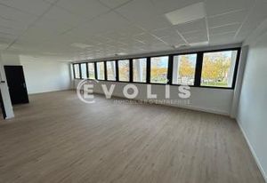 Location locaux d'activité Evry-Courcouronnes - Divisible dès 305 m²