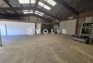 Location local d'activité Etampes - Hauteur 6 m et sécurisé