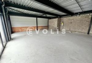 Local commercial neuf Fontenay-le-Vicomte - Brut de béton