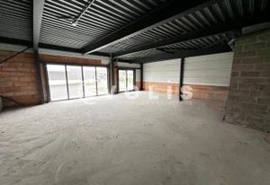 Local commercial neuf Fontenay-le-Vicomte - Brut de béton