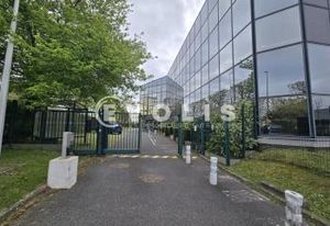 Location locaux d'activité Les Ulis - Proche RER et autoroutes