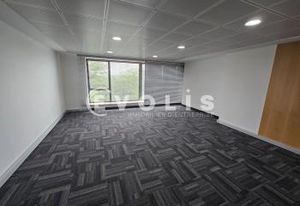 Location bureaux Evry-Courcouronnes - Proche RER, Tram et SNCF