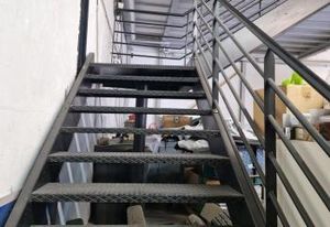 Local d'activité à vendre Saint-Ouen-l'Aumône - Hauteur 7,5 m