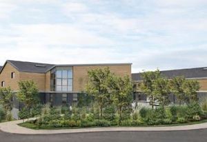 Vente bureaux Groslay - Parc sécurisé, accès poids lourds