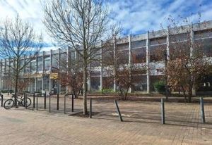 Location bureaux Saint-Médard-en-Jalles - Centre-ville, bus et gare