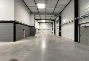 Location local d'activité Chassieu - Divisible dès 245 m²