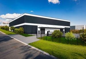 Bâtiment indépendant à vendre Mâcon Sud - Hauteur 9 m