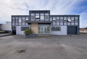 Location entrepôt Décines-Charpieu - Bureaux intégrés