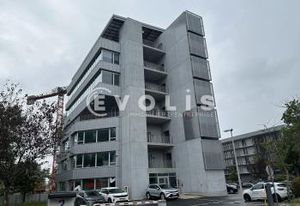 Location bureaux neufs Bruges - Tram et bus à proximité