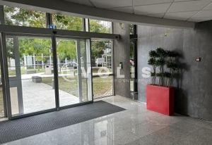 Location bureaux Pessac - Parc Canteranne, accès bus et autoroute