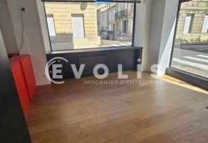 Location local commercial Bordeaux Saint-Seurin - Angle de rue