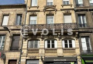 Location bureaux Bordeaux - Proche tram C et parking Cité Mondiale