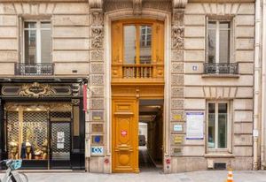 Location bureaux Paris 1 - Proche métro et transports