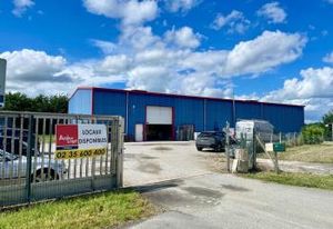 Location local d'activité La Bonneville-sur-Iton - Bâtiment indépendant
