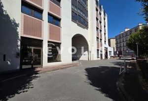 Location bureaux Ivry-sur-Seine - Proche RER, bus et autoroutes