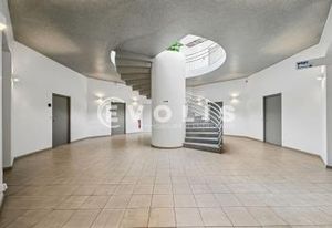 Bureaux et activités à louer Bagneux - Métro ligne 4 + Grand Paris Express