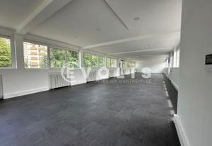 Location bureaux Nanterre - RER A, Grand Paris Express et A14