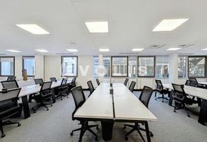 Bureaux privatifs Paris 9 - Métro Grands Boulevards - Immeuble rénové
