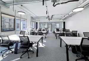 Bureaux privatifs Paris 9 - Métro Grands Boulevards - Immeuble rénové