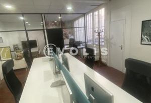 Bureaux à louer Paris 10 - Proche métro, RER et bus