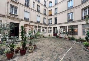 Location bureaux Paris 9 proche métro Anvers et Barbès