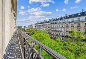 Bureaux à louer Paris 11 - Proximité Métro République et Place de la République