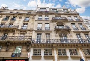 Location bureaux Paris 9 - Proche Gare Saint-Lazare et métro