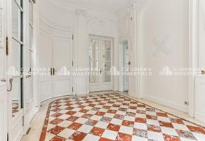Location bureaux Paris 8 - Proche Métro Franklin D Roosevelt