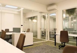 Location bureaux Paris 15 - Proche Pont Mirabeau, métro Javel-André-Citroën et RER C
