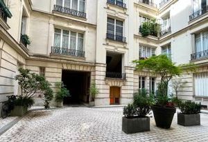 Location bureau Paris 16 - Proche Métro Boissière et RER Charles de Gaulle