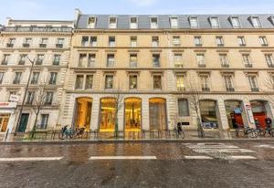 Location bureaux Paris 8 - Proche Gare Saint-Lazare et métro
