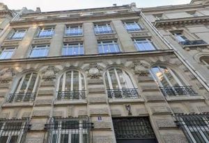 Location bureaux Paris 9 - Proche métros Liège, Blanche et Trinité