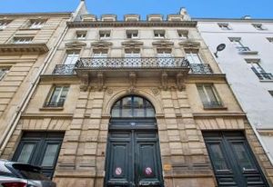 Bureaux à louer Paris 8 Faubourg Saint-Honoré - Métros proches