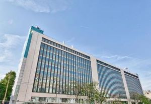 Location bureaux Paris 17 - T3b, RER C, bus et gare Pont Cardinet