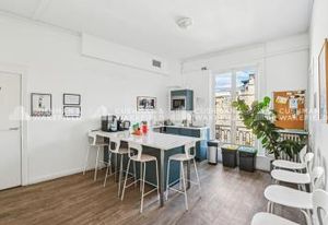 Location bureaux Paris 9 - Proche Métro Saint-Lazare et Gare