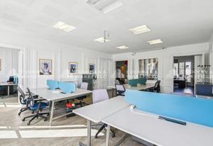 Location bureaux Paris 9 - Proche Métro Saint-Lazare et Gare