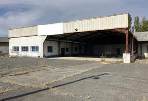 Local d'activité à vendre Nazelles-Négron - Zone d'activité