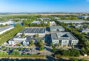 Location bureaux et activités Roissy-en-France - Proche A1 et bus