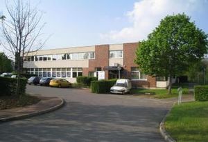 Bureaux à louer Bièvres - Proche axes routiers et transports en commun