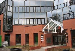 Location bureaux Montigny-le-Bretonneux - Proche A12, N12, RER et bus