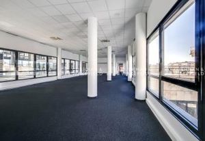 Location bureaux Montigny-le-Bretonneux - Proche A12, N10 et transports en commun