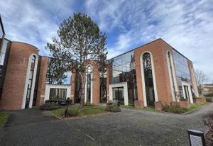 Location bureaux Jouy-en-Josas - Proche RER C et A86
