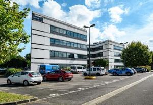 Location bureaux Courcouronnes - Proche A6, RER D, Tram 12