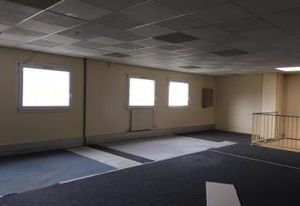 Bureaux et locaux d'activités à louer Trappes - Proximité RER et autoroutes