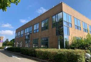 Vente bureaux Montigny-le-Bretonneux - Proximité RN 10 et A86