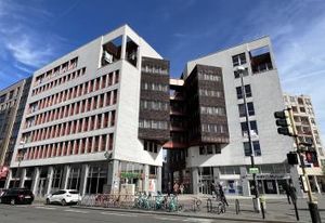Location bureaux Montigny-le-Bretonneux - Proche gare, RER C, SNCF et autoroutes