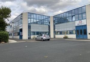 Local d'activité à louer Fresnes - Proximité A6, A86 et transports