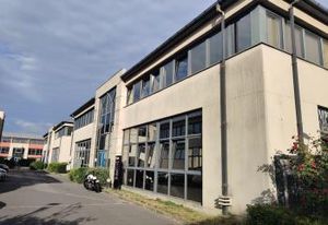 Location bureau Villejust - Proche A10, N118 et transports en commun